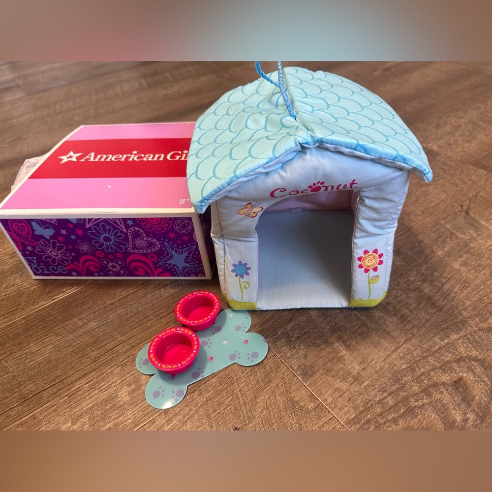 American Girl 2006 Retired Coconut’s Dog Bed III w/ Bowls, Leesh, Bone, Mat, Box - Picture 11 of 13